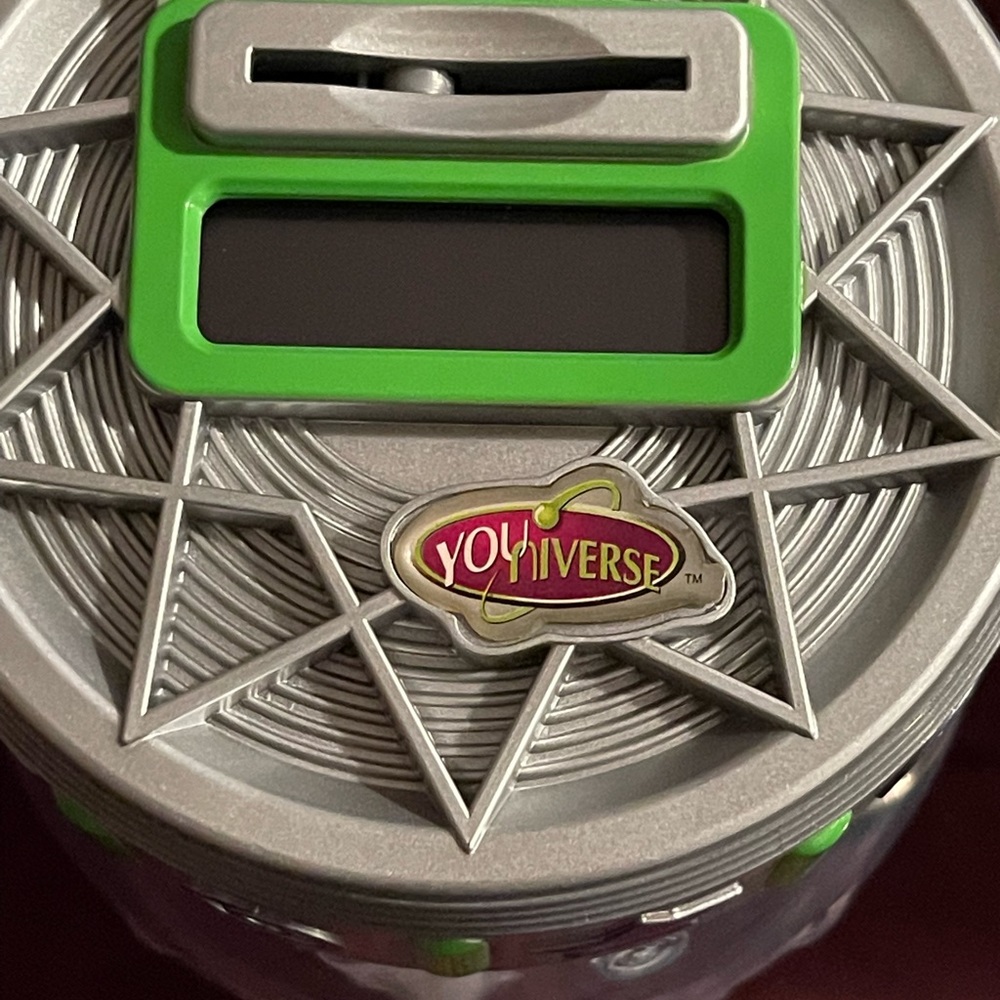 NWOT fun magic money jar. Counts your change as you deposit